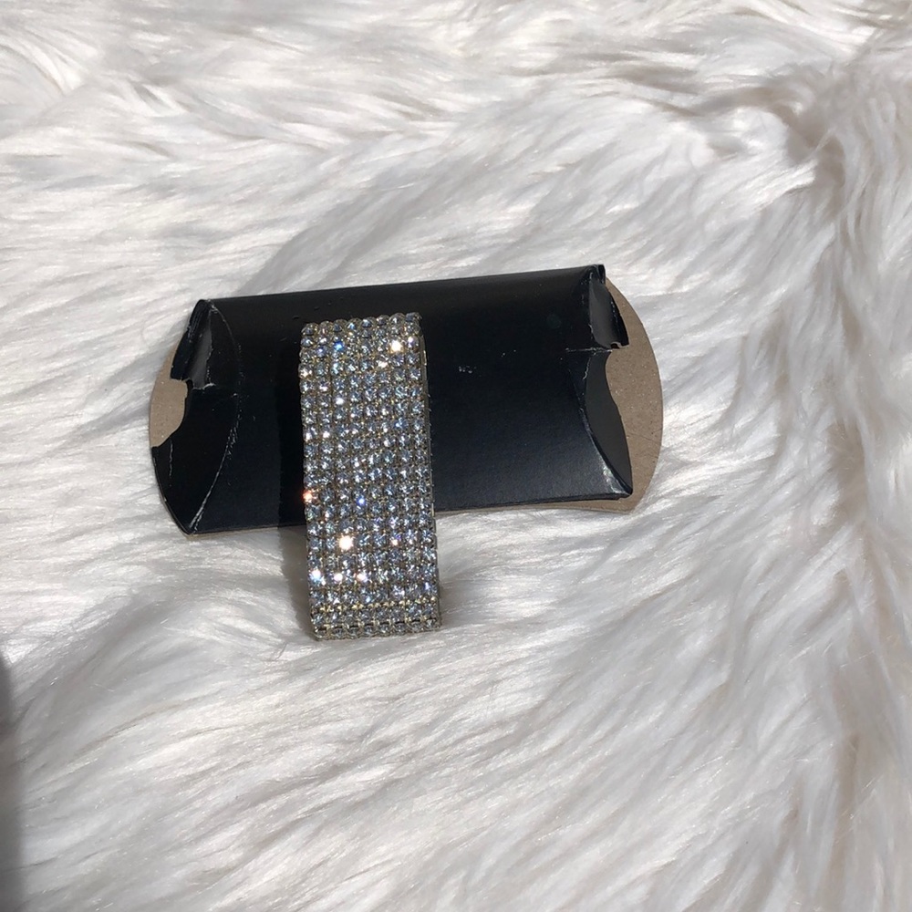 Stretchy rhinestone bracelet